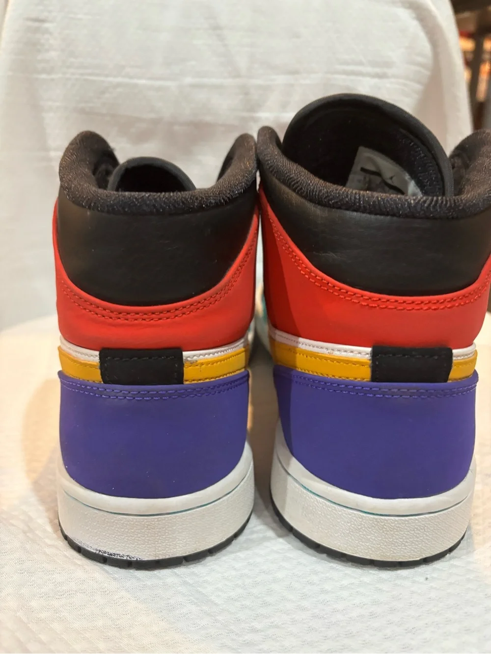 Air Jordan 1 Mid Multi Color Bred Sneakers Men’s 9.5